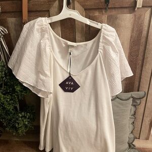 Ava & Viv White Short Sleeve Top 2X NWT❤️❤️❤️